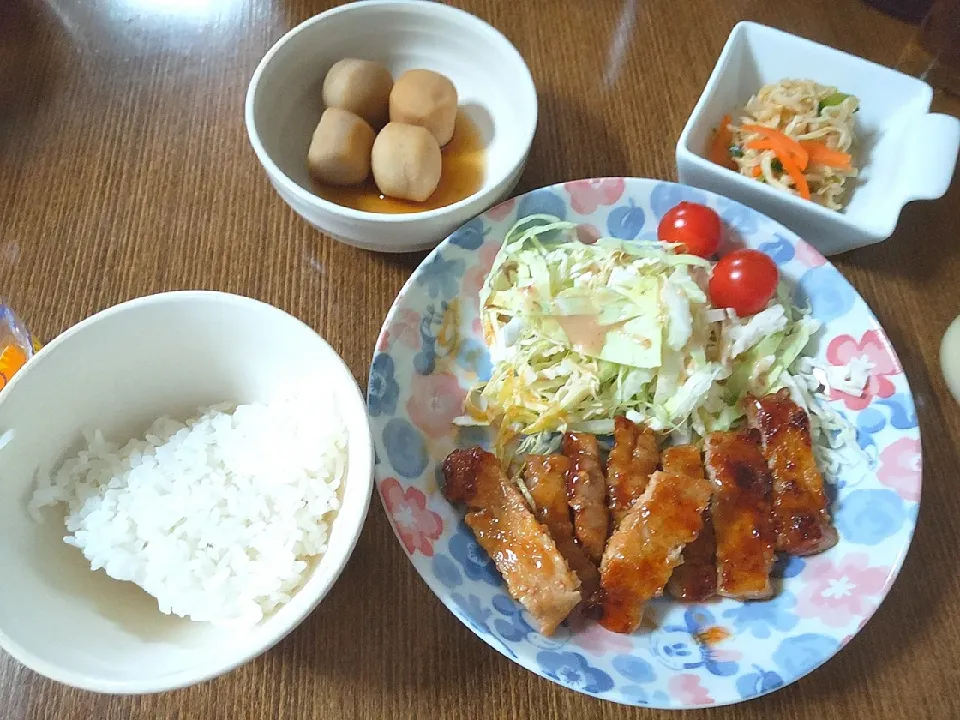 トンテキ
切り干し大根の中華サラダ
里芋の煮物|尚さん