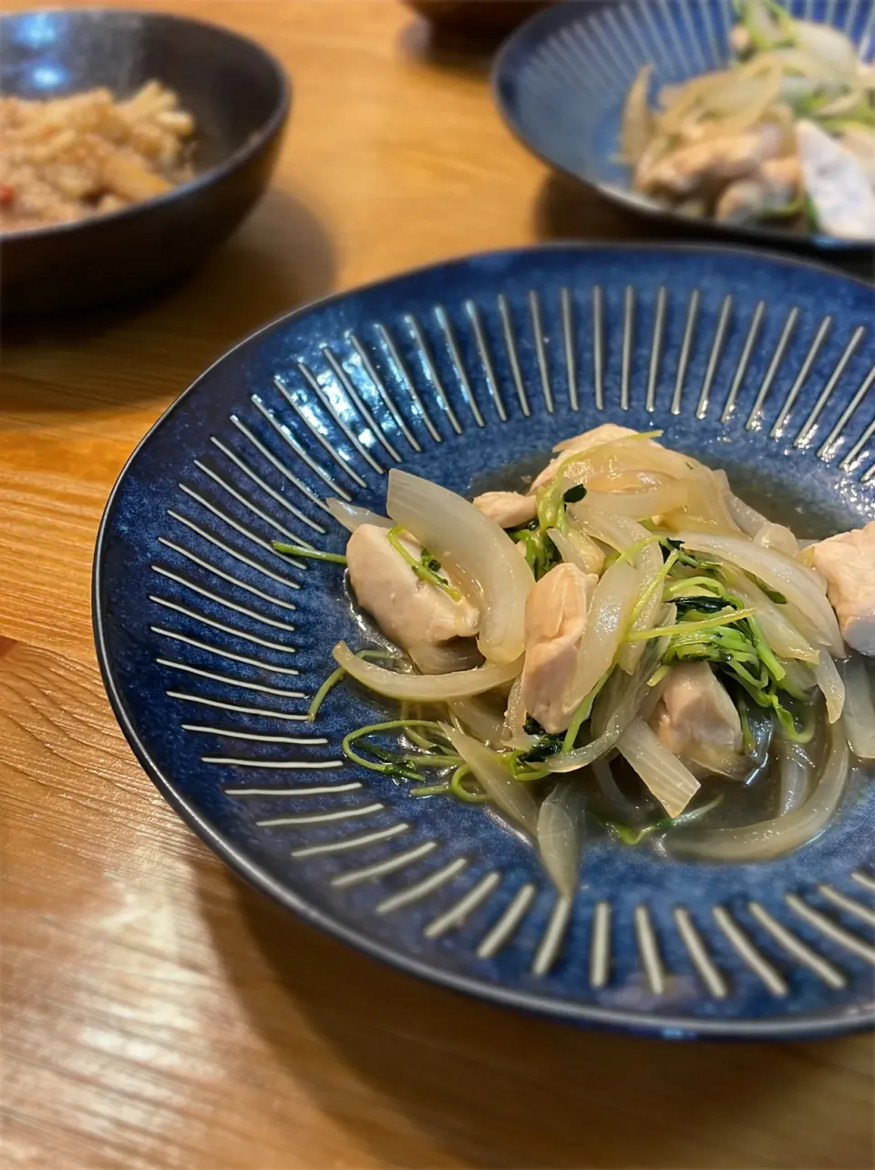 Snapdishの料理写真:ささみと豆苗の炒め物|fukaさん