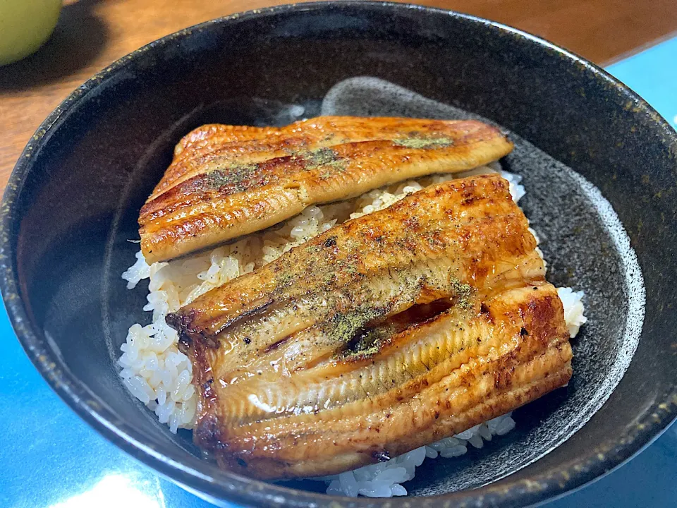 鰻丼|はっちぃさん