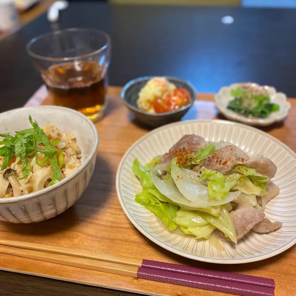 キャベツと豚肉の胡麻味噌炒め|ちぐあささん