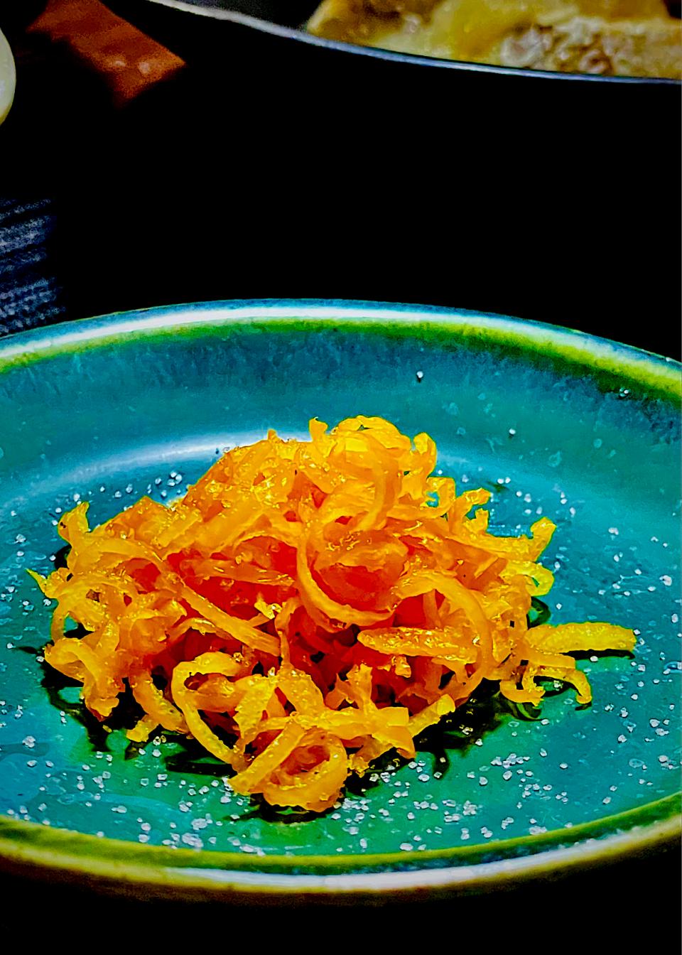 『完熟柚子皮の砂糖揉み』✨✨✨縁起のいい黄色いお料理はいかがですか。😁