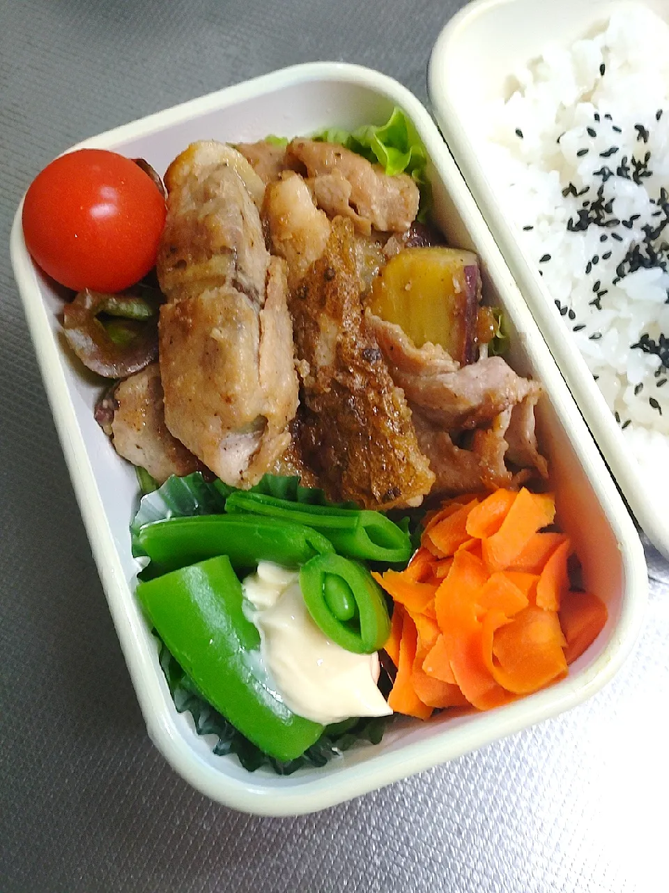 Snapdishの料理写真:肉巻き弁当|ぱんださん