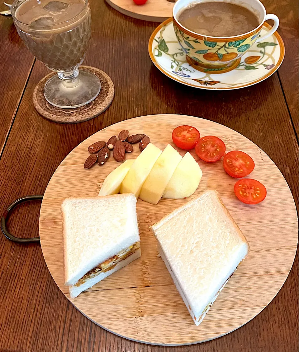 朝ごはん♯オムレツサンド♯サンドイッチ♯食パン|小松菜さん