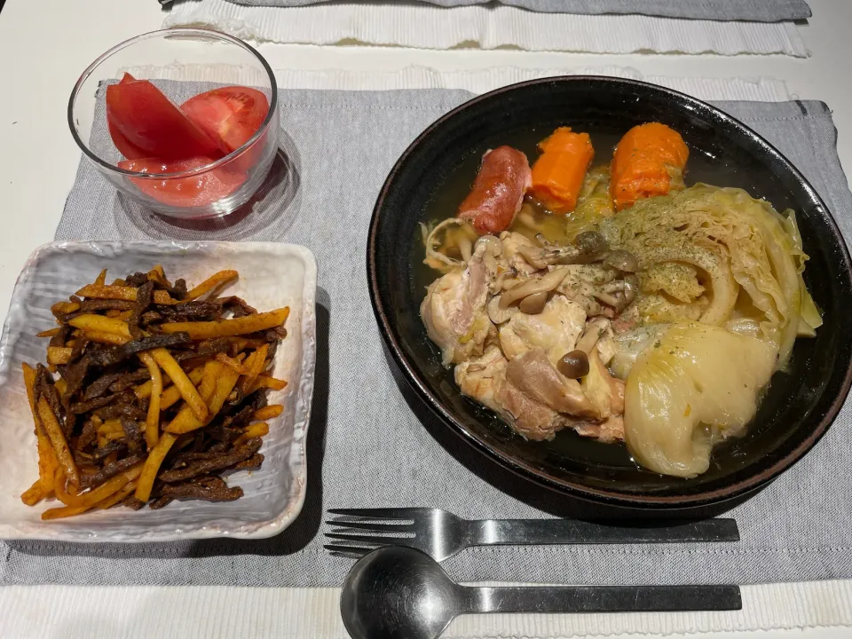 Snapdishの料理写真:ともさんの料理 切り干し大根と新じゃがのカレー炒め|maxbearさん