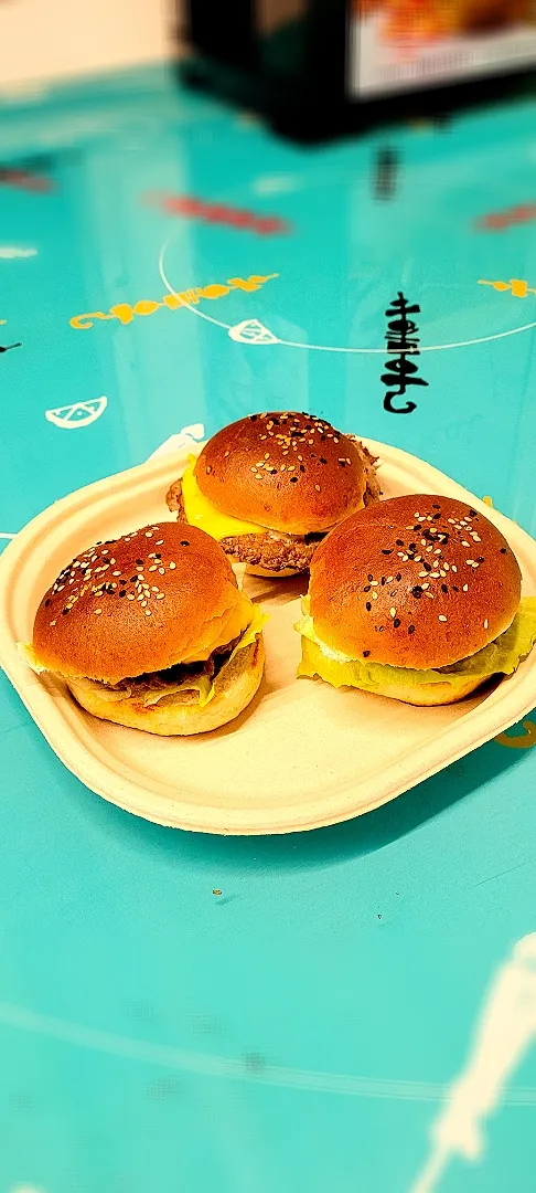 Burger shots|sanjeed jahangeerさん