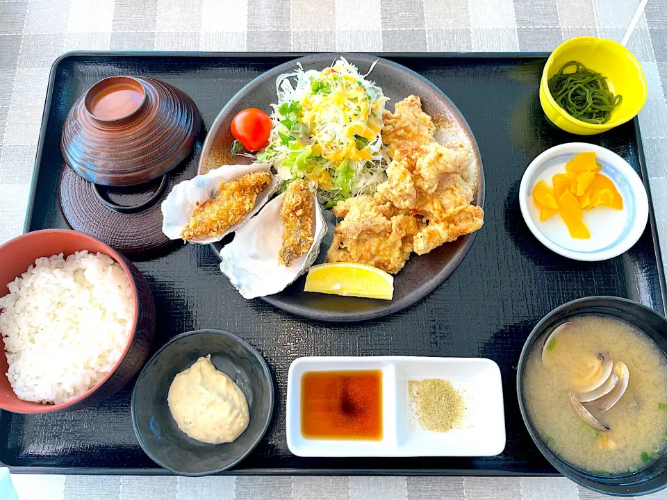 カキフライ&ザンギ定食|きらさん