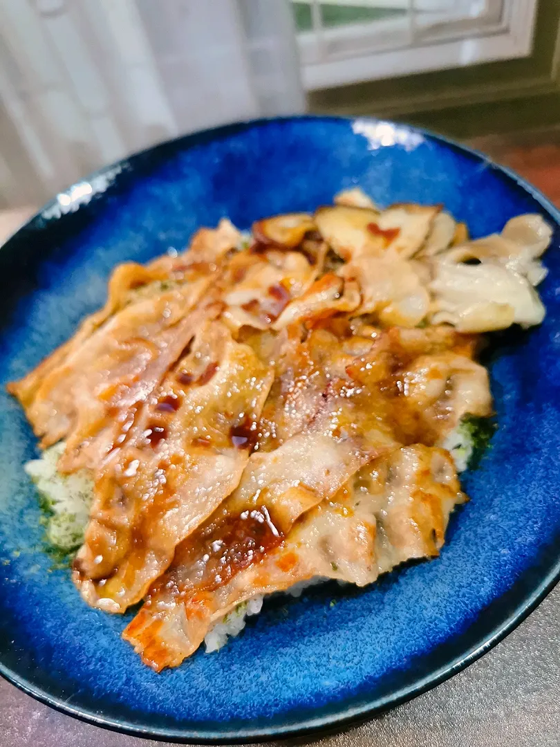 Snapdishの料理写真:あづきさんの料理 豚丼

『PCR検査日、入院日が決まりました🙌☺️記念豚丼🥰』|ペンギンさん