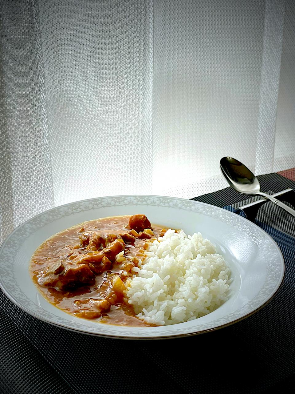 『THEオールドチキンカレー』✨✨✨骨付き親鶏のカレーだよ。😋