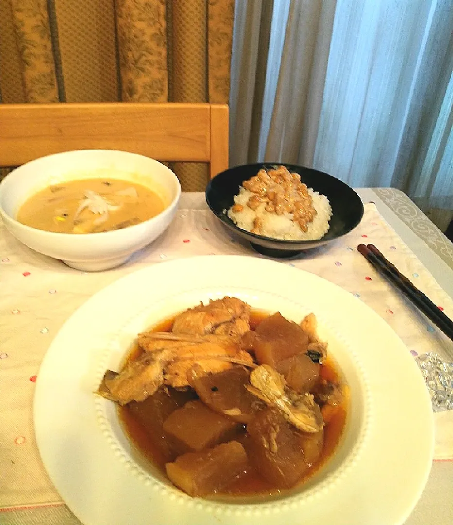 Snapdishの料理写真:ストウブで鮭の粕汁＆鰤大根|momo hanaさん