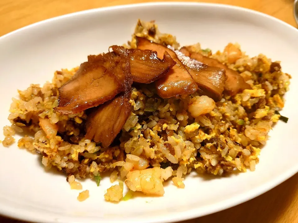 がっつり食べたいチャーシュー炒飯|cookingパパ五郎さん