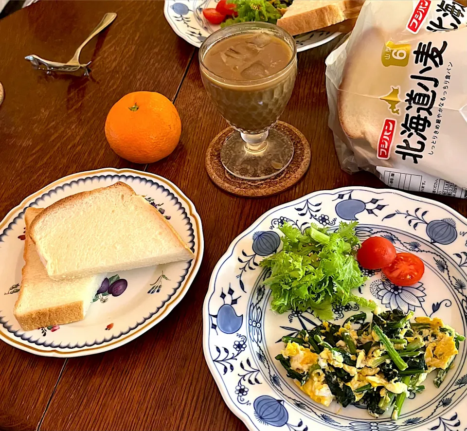 ブランチ♯フジパン♯北海道小麦♯生食♯食パン|小松菜さん