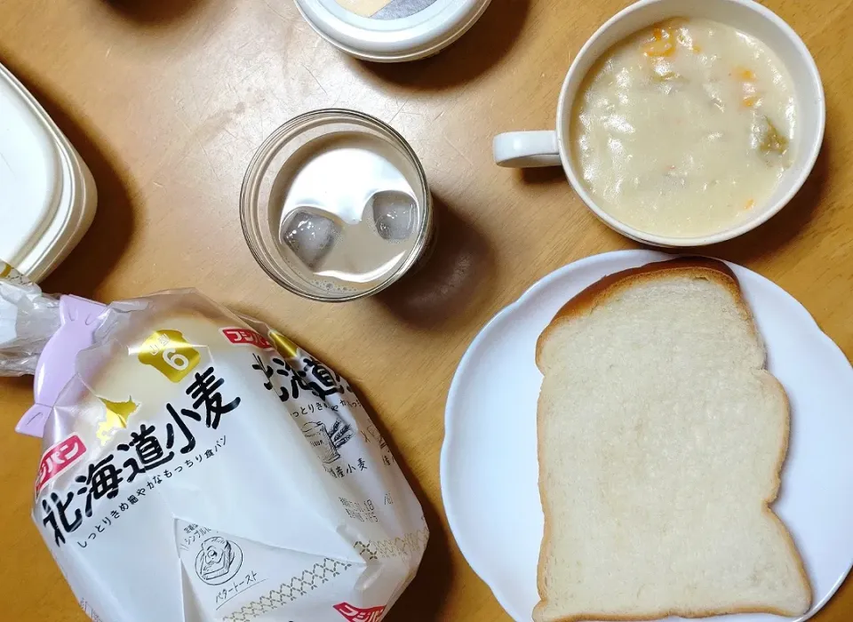 フジパンの北海道小麦とクリームシチュー|しまだ ちえこさん