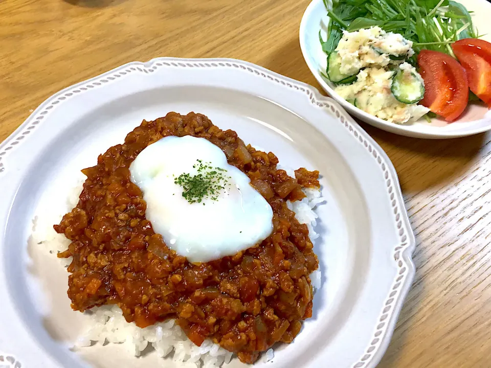 Snapdishの料理写真:大豆ミートでキーマカレー🍛|さおりさん