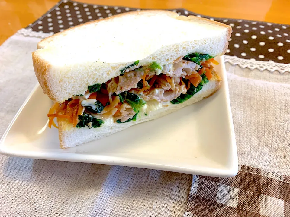 サンドウィッチ🥪娘お弁当キンパの具😋|あやこさん