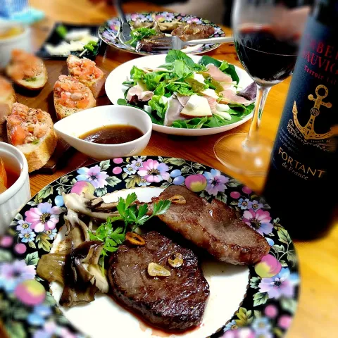 「フォルタン リトラル カベルネ・ソーヴィニヨン」を使ってみたSnapdishの料理・レシピ写真:ステーキ🥩withワイン🍷〜✨✨