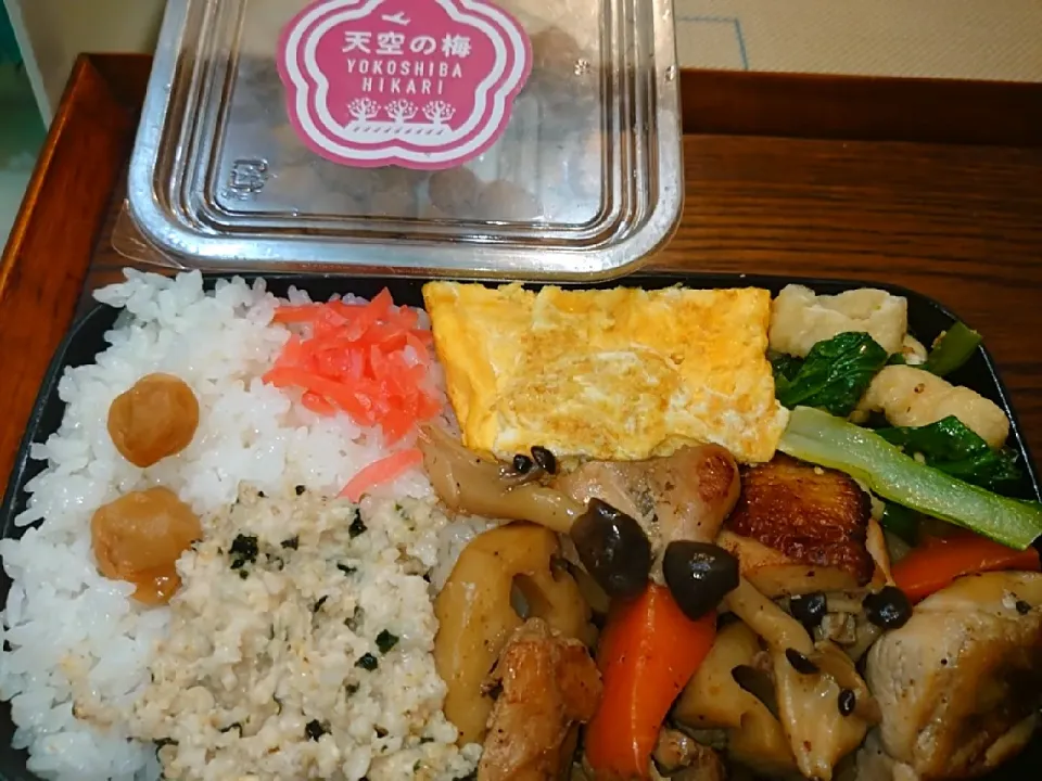 鶏とレンコンの煮物弁当|to coさん