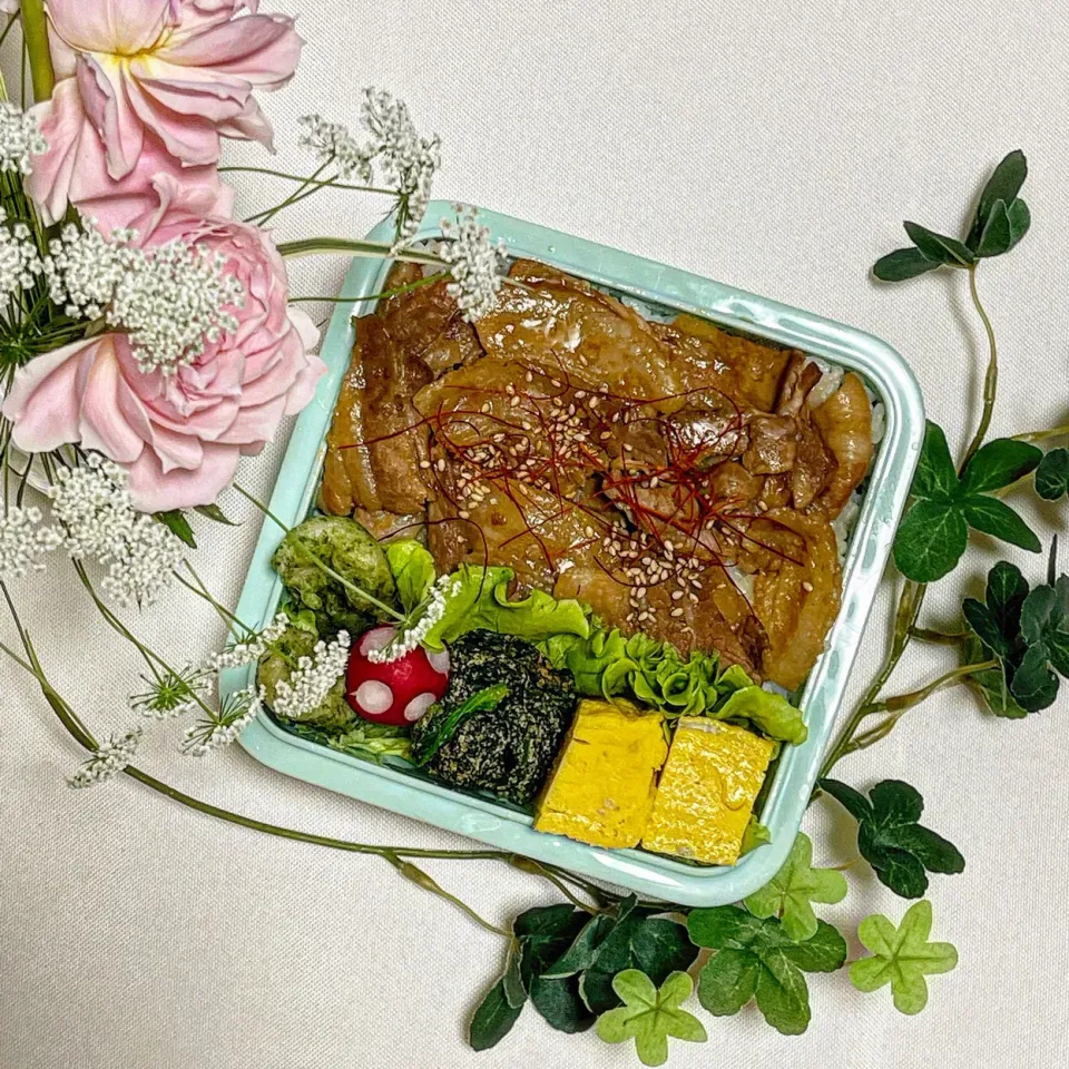 1/16❤︎主人の豚の生姜焼き丼弁当🍃✨|Makinsさん