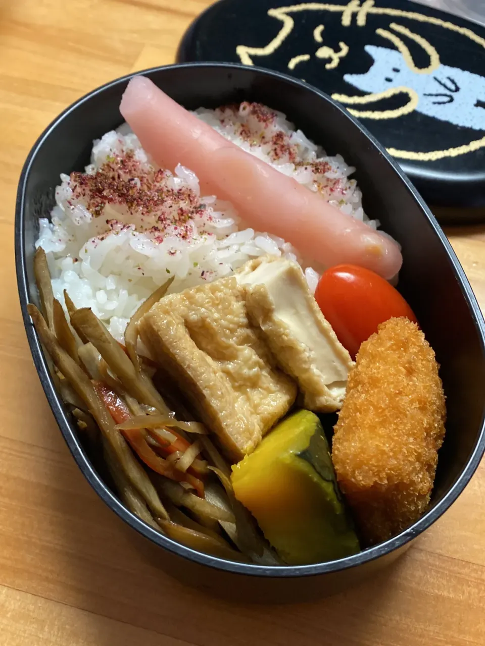 Snapdishの料理写真:煮物弁当|aru_sakazakさん