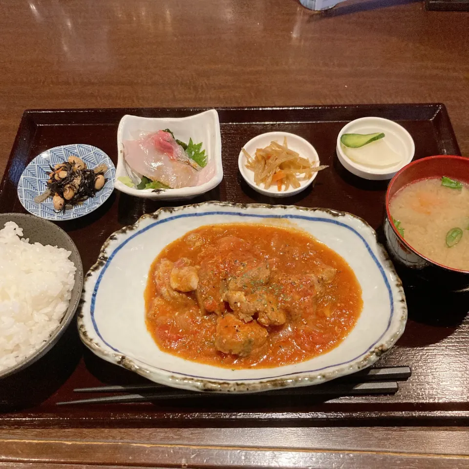 鶏肉のトマトソース煮のランチ|ちゃみこさん