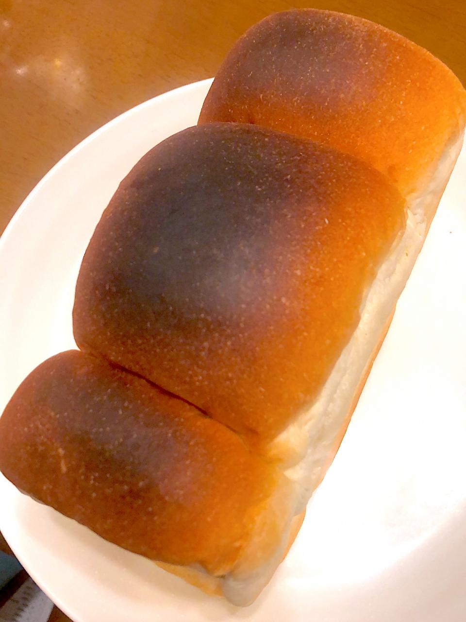 山型食パン、昨夜深夜直前の久しぶりの焼成
