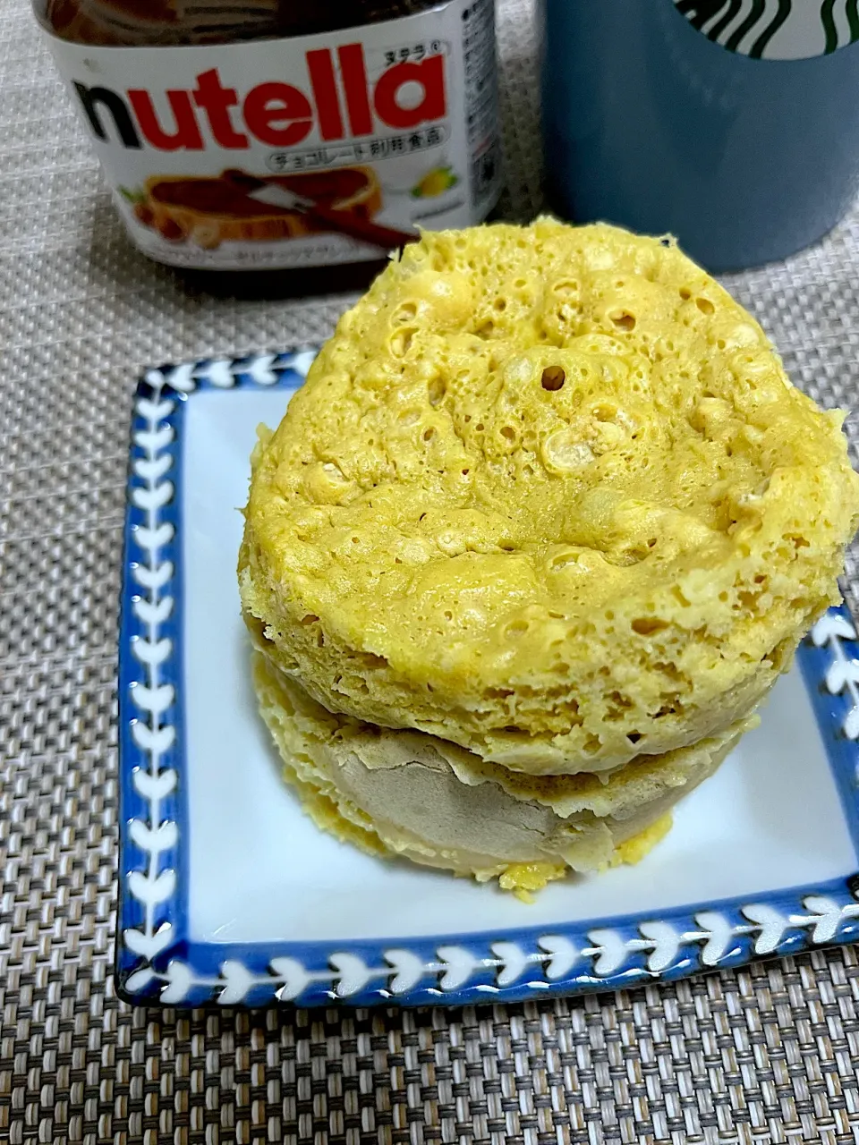 Snapdishの料理写真:今日の遅めの朝ごはん~レモンクリームマフンwithヌテラ~|ゆかｕさん