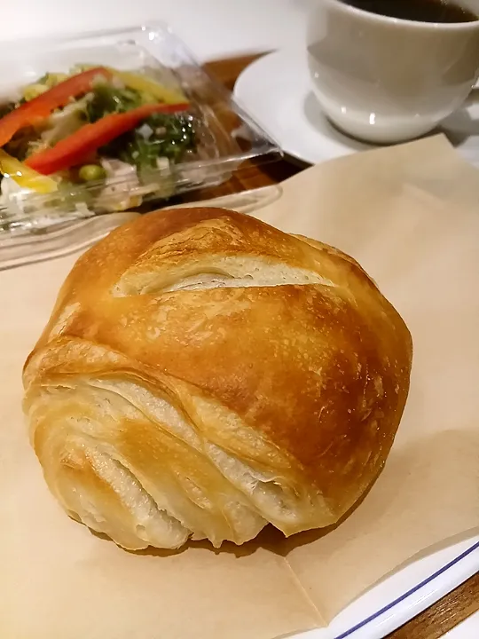 1/16☆お昼ご飯
朝食べすぎてお腹空かない…
バランス…
3食パンでいいな^^|M Fさん