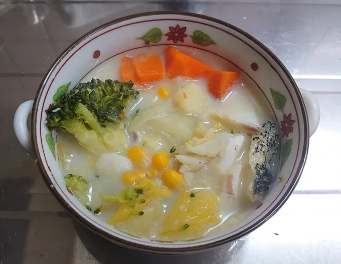 🐟🥦たらと野菜のミルク鍋🥛|農林水産省牛乳乳製品課さん