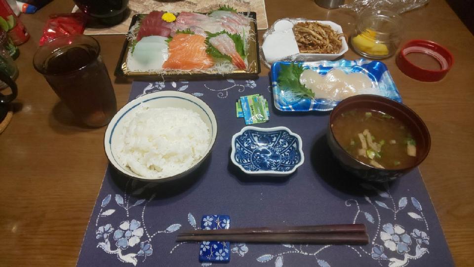 刺身盛り合わせ(夕飯)