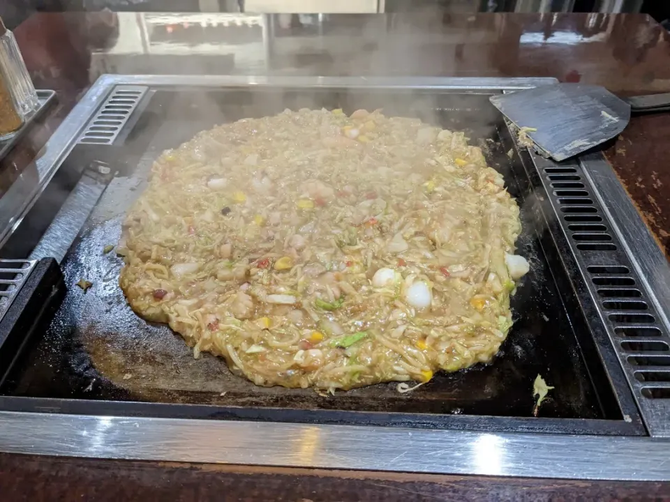 Snapdishの料理写真:夜勤明け休みに鰹塚祀る住吉神社後には矢張りもんじゃ焼き|Tarou  Masayukiさん