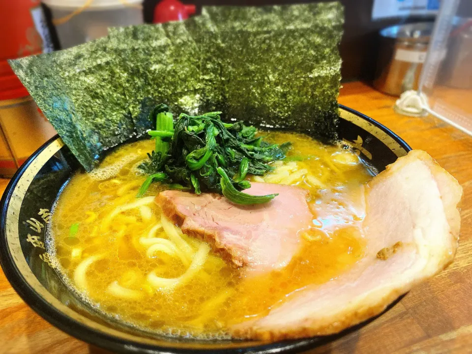 家系ラーメン　末廣家|ジャパニーズラーメンマンさん