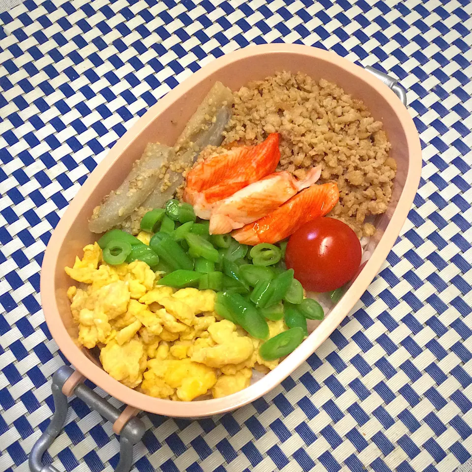 Snapdishの料理写真:長女のJK弁当〜　三色丼|yukoさん