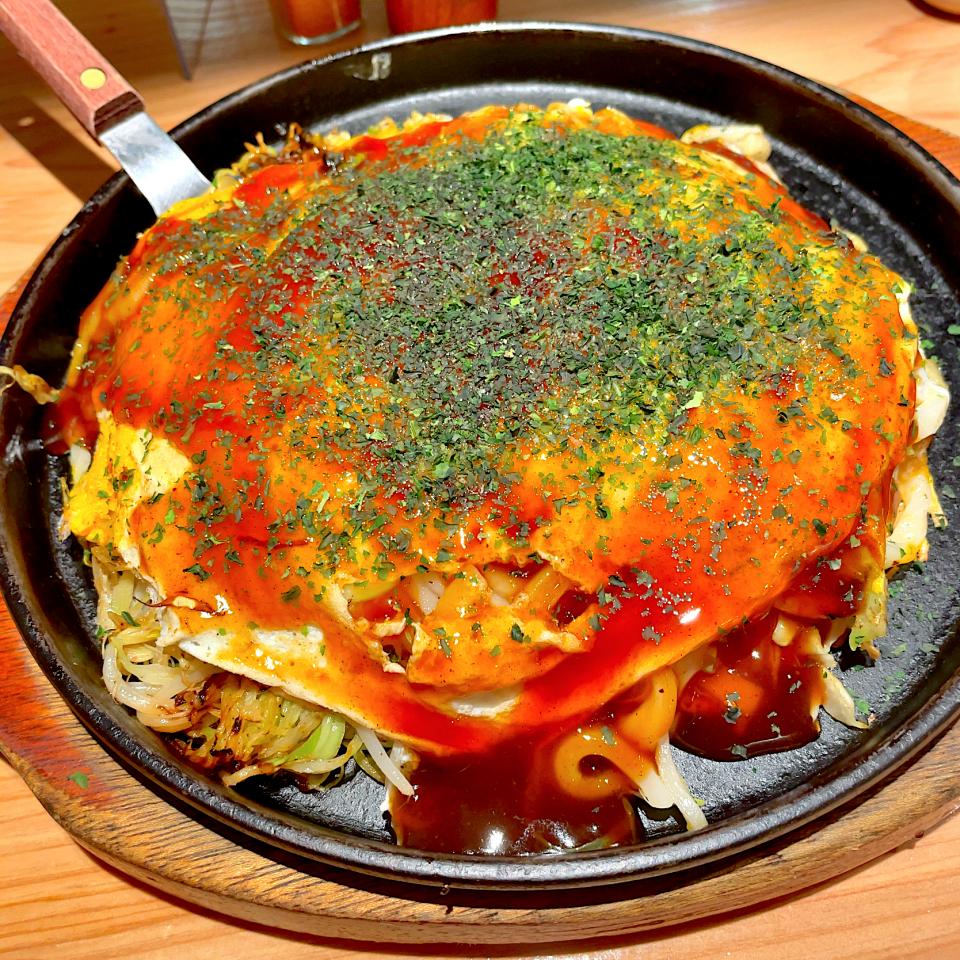 お好み焼 イカ天肉玉うどん