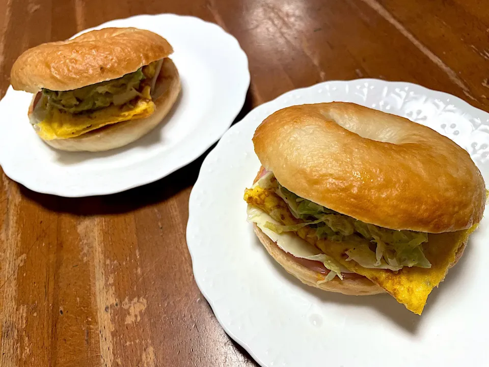 Snapdishの料理写真:パンプキンさんの料理 ふかふかプレーンベーグルでベーグルサンド🥯|パンプキンさん