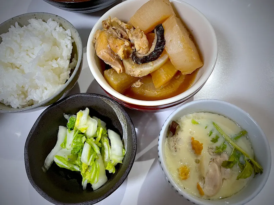 🌟大根と鶏肉の旨煮
🌟茶碗蒸し
🌟白菜の浅漬け
🌟シラスごはん(シラス乗せるの忘れたまま写真🥲)|まり＊さん