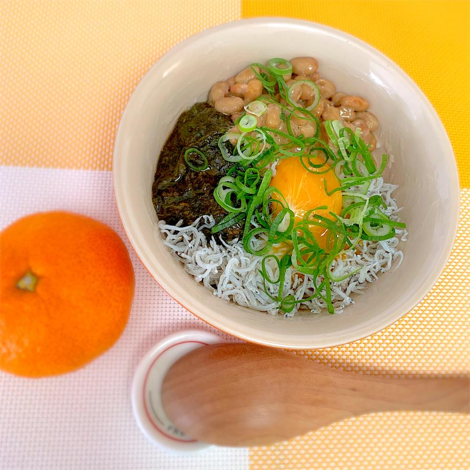 アカモク丼