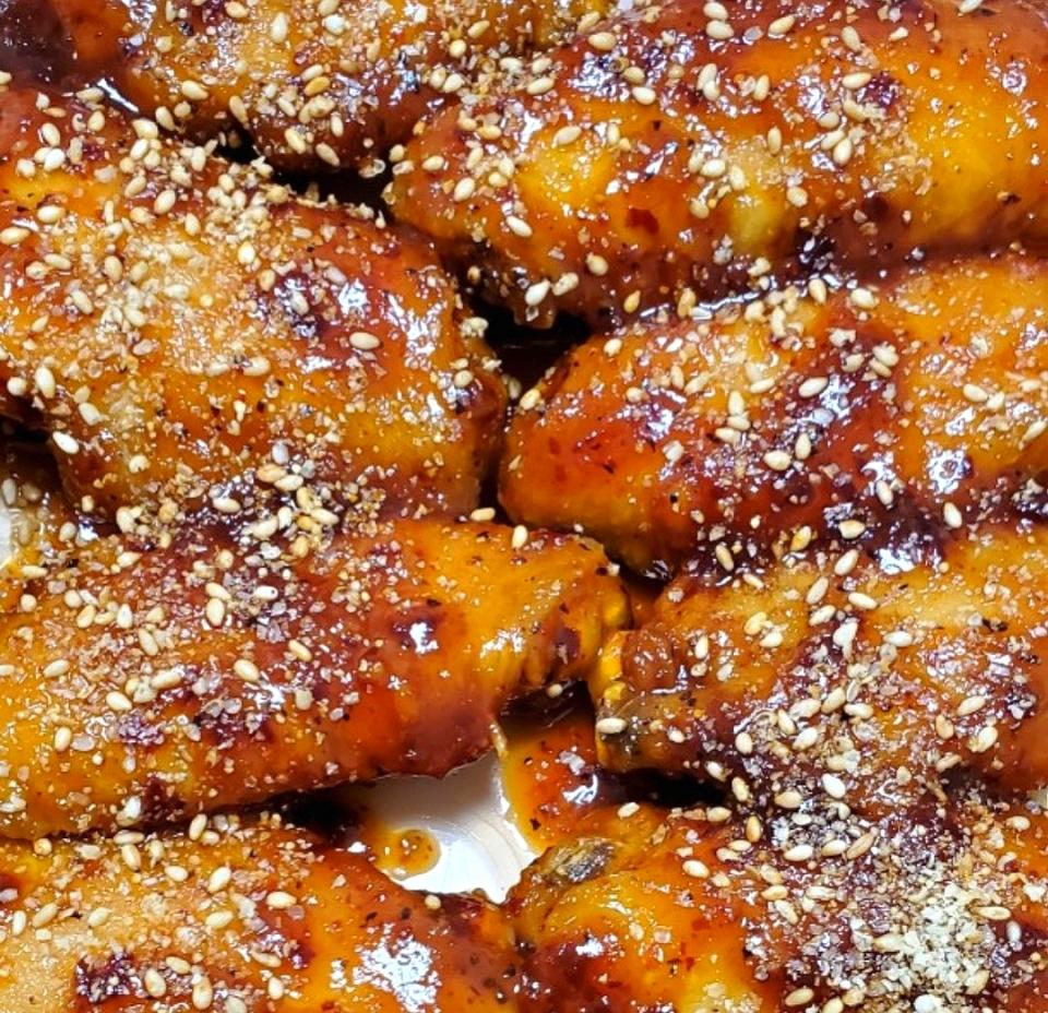 👉😘手羽先の甘辛焼煮😘👈
💖💖💖💖💖💖💖💖💖💖💖💖
いりごまふんだんにSimple旨いのだ✨
😘😘😘😘😘😘😘😘😘😘😘😘