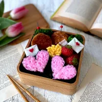 Snapdishの料理写真:ハート海苔巻きのお弁当|725_kwhrさん