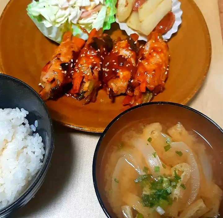 Snapdishの料理写真:にんじん🥕とごぼうの肉巻き|☺にこまるキッチン🍴さん