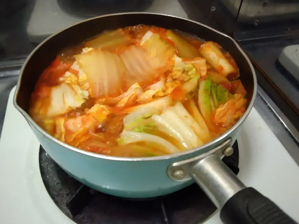 Snapdishの料理写真:白菜しか見えないけど、海鮮キムチ鍋🍲|にんにくと唐辛子が特に好き❤️(元シャリマー)さん