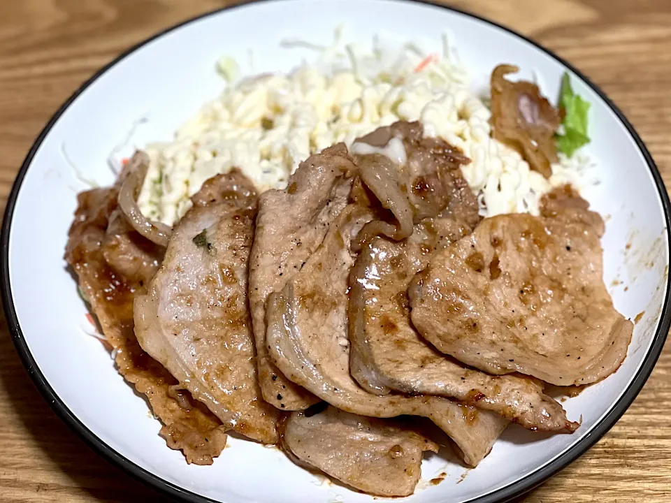 ☆豚肉生姜焼き ☆サラダ|まぁたんさん