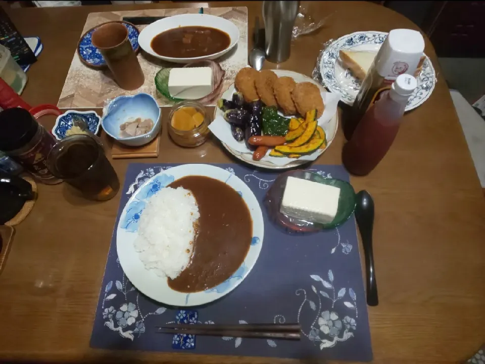 カレーライスと揚げ物盛り合わせ(夕飯)|enarinさん