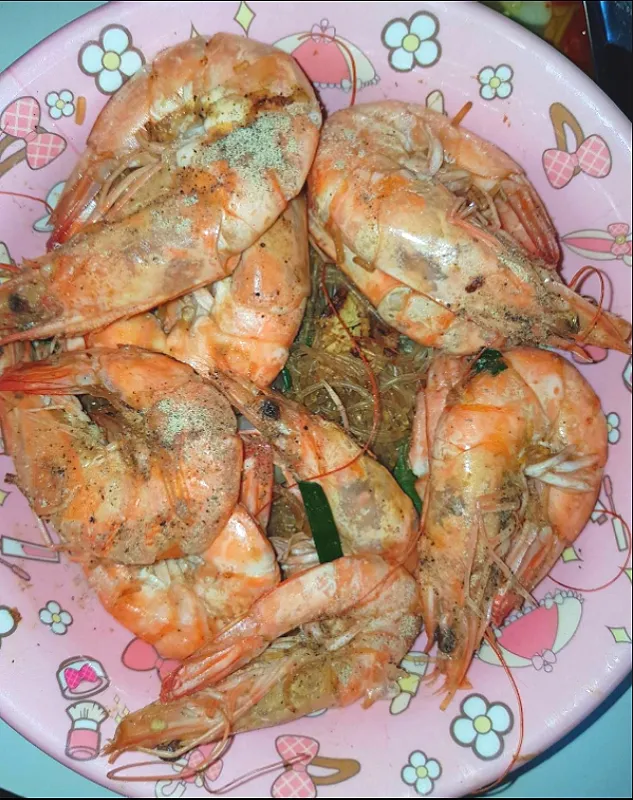 Snapdishの料理写真:baked prawns with glass noodles🦐🦐|patlovestocookさん