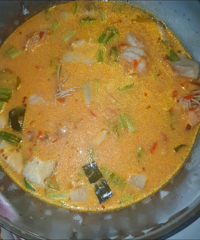 Snapdishの料理写真:chicken tomyum|patlovestocookさん