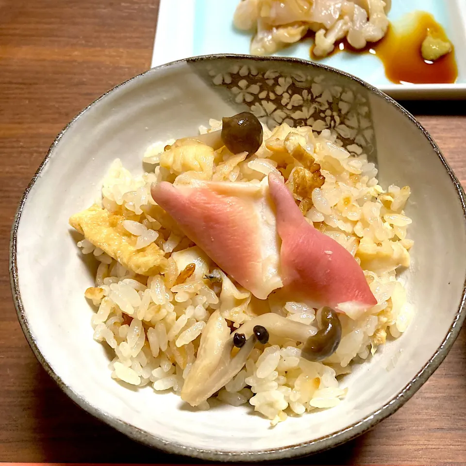 Snapdishの料理写真:ほっき飯　#炊き込みご飯#ほっき飯#ほっき貝の刺身|ももさん