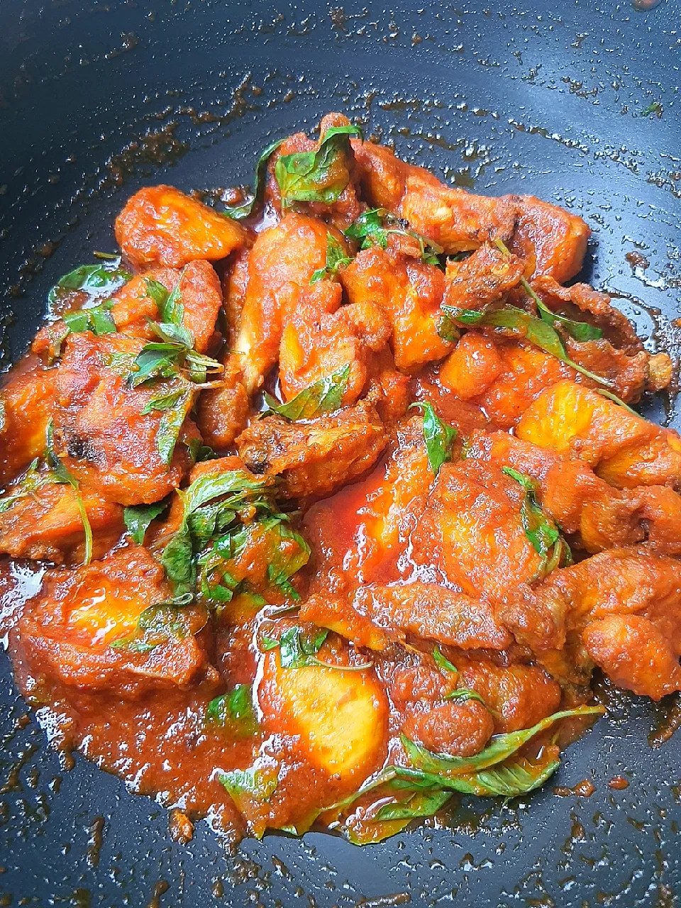 Sambal Chicken with Basil Leaves|feeqsyaneeさん