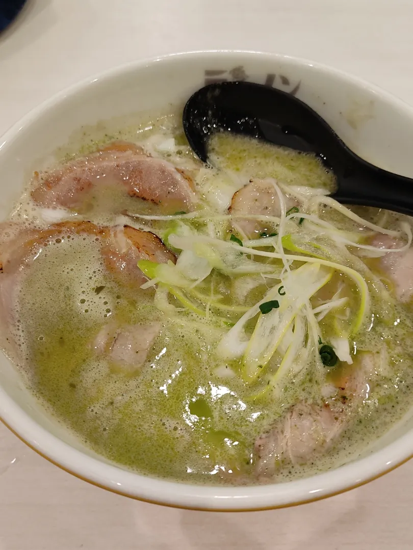 ラーメン海鳴のラーメンジェノバ|Rピージャーさん