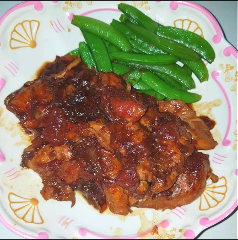 braised chicken with boiled peas|patlovestocookさん