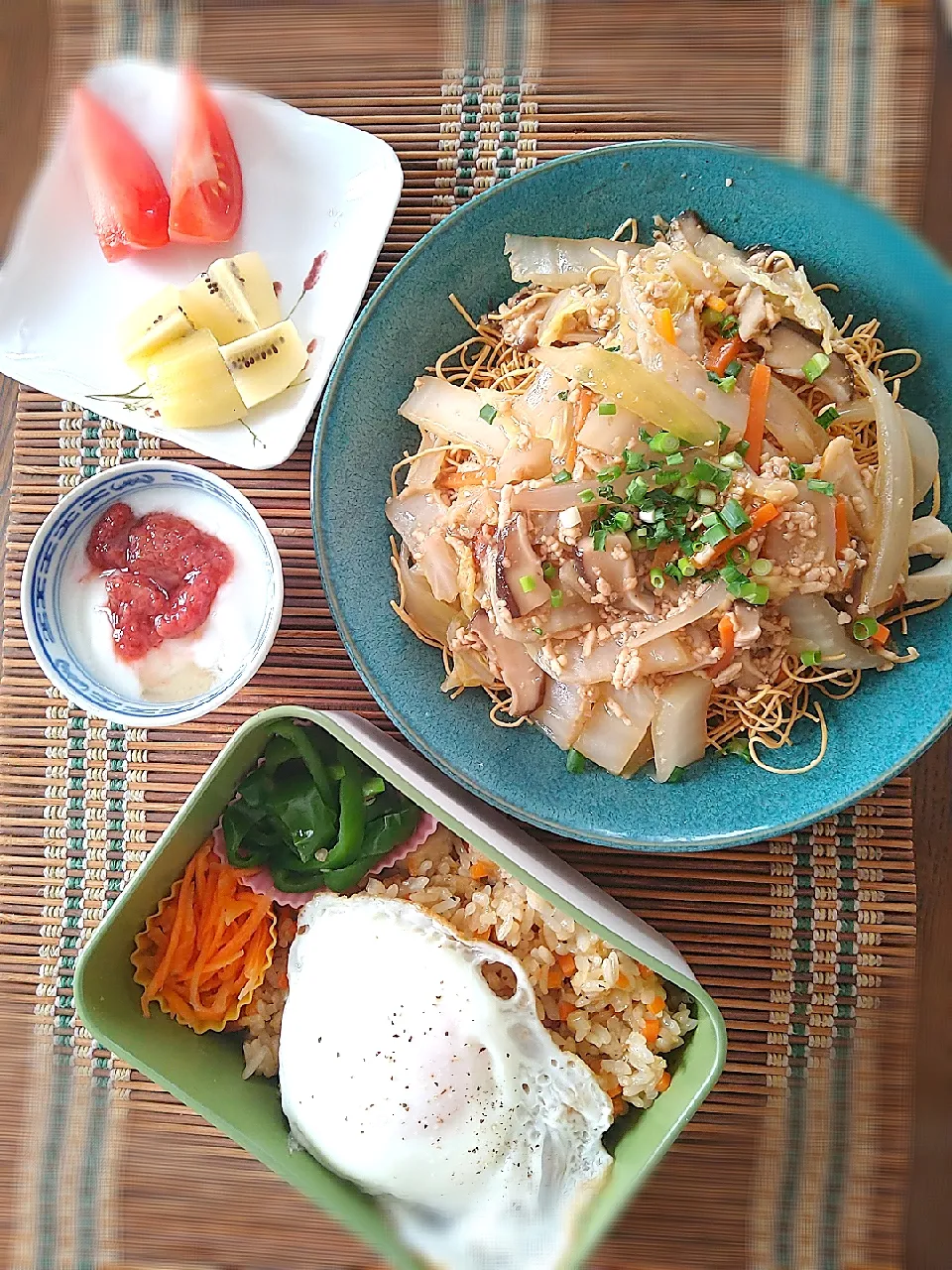 朝ごはんと自分弁当🌄！|まめころさん