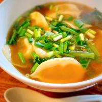 休日のお昼・水餃子風スープ