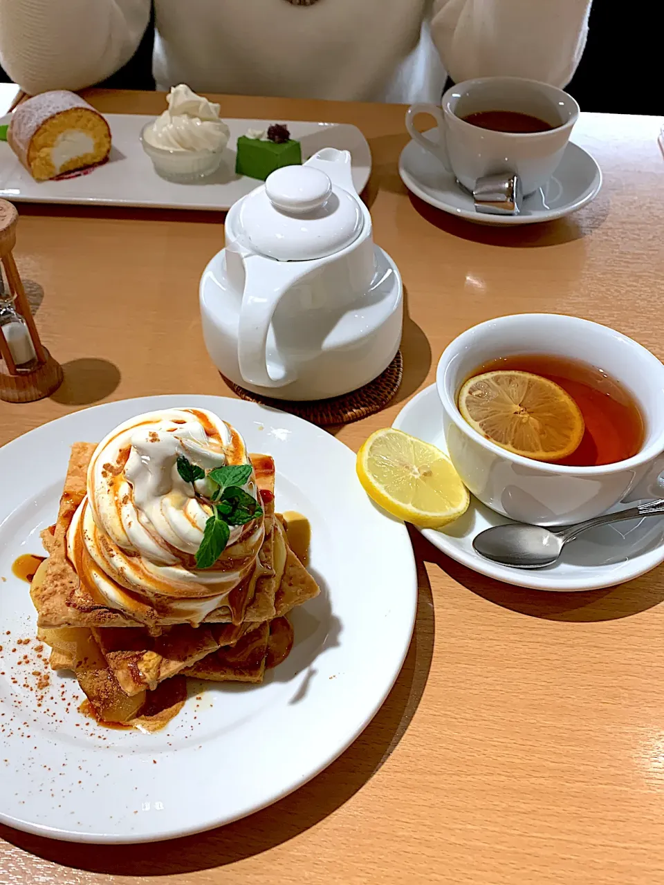 Snapdishの料理写真:アップル🍎パイと紅茶😊😊😊|大塚麻美さん